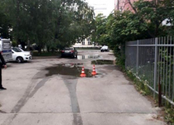 Водитель "Киа-Рио" сдавал назад и сбил пенсионерку  во дворе дома в Ставрополе