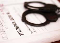 80-летний ставропольчанин подозревается в совершении сексуальных действий в отношении 7-летней девочки