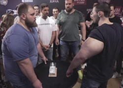 «Руки-базуки» из Пятигорска отправился в нокдаун после первого удара «Пельменя»