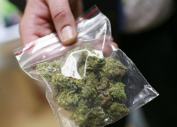 Женщина пыталась пронести в тюрьму марихуану в сгущенке