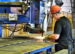 Ученик-кузнец лишился трех пальцев из-за халатности мастера на Ставрополье  