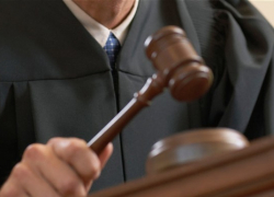 Мужчина на Ставрополье угодил в колонию за избиение ребенка и полицейских