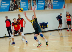 Ставропольские волейболисты на своем паркете одолели грозненцев и махачкалинцев