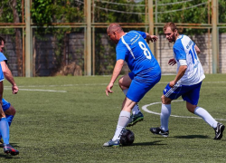 «Битвы седых» прошли в Георгиевске: набирает обороты первенство края по мини-футболу среди ветеранов