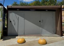 Странности при посещении общественного туалета в Ставрополе заметили гости города 