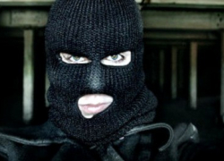 Несовершеннолетние грабители отняли у мужчины 36 тысяч рублей