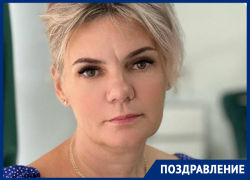 Председатель избирательной комиссии Шпаковского округа Вера Субочева отмечает юбилей