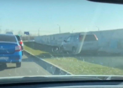 Очередной водитель в Ставрополе попытался объехать пробку по газону