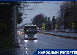 «В СССР все ездили стоя»: водитель накричал на женщину со сломанной рукой в Ставрополе