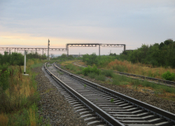 Мужчина попал под поезд и погиб на Ставрополье