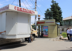 В одном из районов Ставрополя демонтируют ларьки