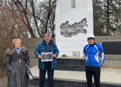 В Ставрополе прошли одиночные пикеты в память Бориса Немцова