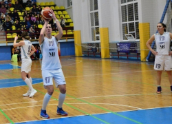 «Ставропольчанка» второй раз подряд добыла победу над «УГМК-Юниор» на последних минутах матча