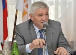 "Даю вам сутки на ремонт": Андрей Джатдоев устроил "разнос" коммунальщикам за ямы на тротуарах в Ставрополе