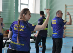 В Грачевке дротики летали: мастера дартса разыграли награды чемпионата края 