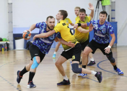 В Саратов — с приключениями: ставропольские гандболисты отправились на первый матч «бронзовой» серии