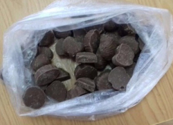 Полкило шоколадных конфет с наркотиком пытались передать заключенному на Ставрополье