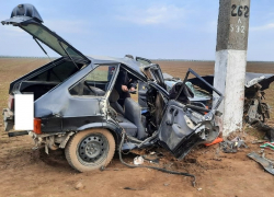   Неопытный автомобилист погиб на трассе в Курском округе после наезда на бетонный столб