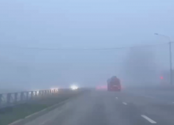 Туман и порывистый ветер усложнили жизнь ставропольским автомобилистам