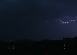 Гроза и сильный дождь придут на Ставрополье 22 июля