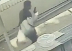 Неадекватный мужчина с пистолетом бегал по рынку и пугал людей в Невинномысске