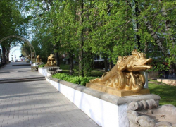 Жители Ставрополя считают замену памятника архитектуры «Дельфины» в центре города вандализмом 