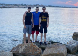 Ставропольские студенты спасли утопающих мать и сына