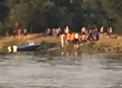 Маленький мальчик утонул на озере в Пятигорске, - очевидцы 