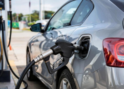 Жители Ставрополья стабильно тратят на бензин около 4,5 тысячи рублей в месяц