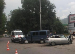 Три человека пострадали в ДТП по вине «Газели» на Ставрополье