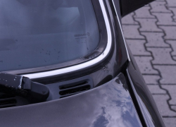 Молодой человек угнал автомобиль, но не справился с управлением