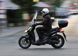 В Пятигорске 74-летний мужчина попал в аварию на скутере