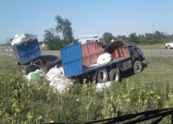 Водитель большегруза погиб при опрокидывании машины на Ставрополье