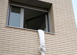 Пожилая ставропольчанка пыталась сбежать с самоизоляции через окно