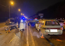  Трое ставропольцев госпитализированы после массовой аварии под Пятигорском