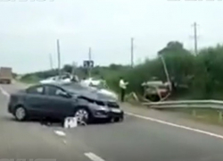 Водитель «Киа» погиб на трассе в районе Минвод