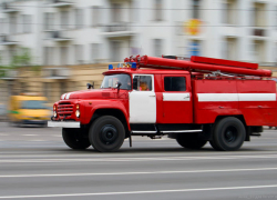 Дым валил из окна квартиры пятиэтажки в Кисловодске