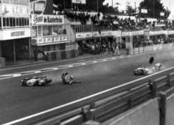 Мотоциклист въехал в полицейского на Ставрополье