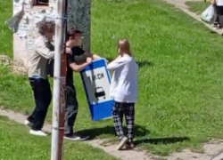 Жители Кисловодска пожаловались на укравших дорожный знак подростков