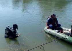 Тело утонувшего мальчика ищут с утра на дне Правоегорлыкского канала на Ставрополье