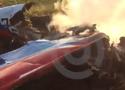 Появилось видео сгоревшего и разбитого после крушения самолета на Ставрополье