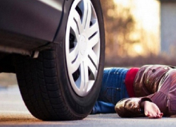 Водитель сбил перебегавшую дорогу девочку в районе Нижнего рынка в Ставрополе, - очевидцы