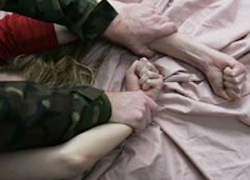 Две женщины и один парень на Ставрополье изнасиловали девушку за обвинение в аморальности