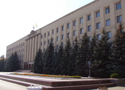 Ставрополье сэкономит 600 миллионов рублей, "заморозив" зарплату чиновникам