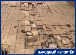 Центр Ставрополя продолжает разваливаться под боком городской администрации