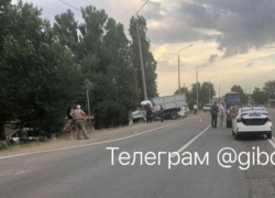 Тройное ДТП случилось на трассе на Ставрополье