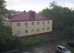Град обрушился на станицу Ессентукскую в Ставропольском крае: видео