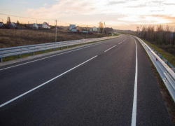 Участок дороги на Ставрополье уложили по новой технологии 