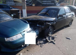 На Ставрополье в аварии пострадали двое взрослых и 3-летний ребенок