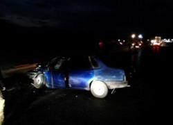 На Ставрополье ВАЗ не заметил на дороге ЗИЛ: двое пострадали